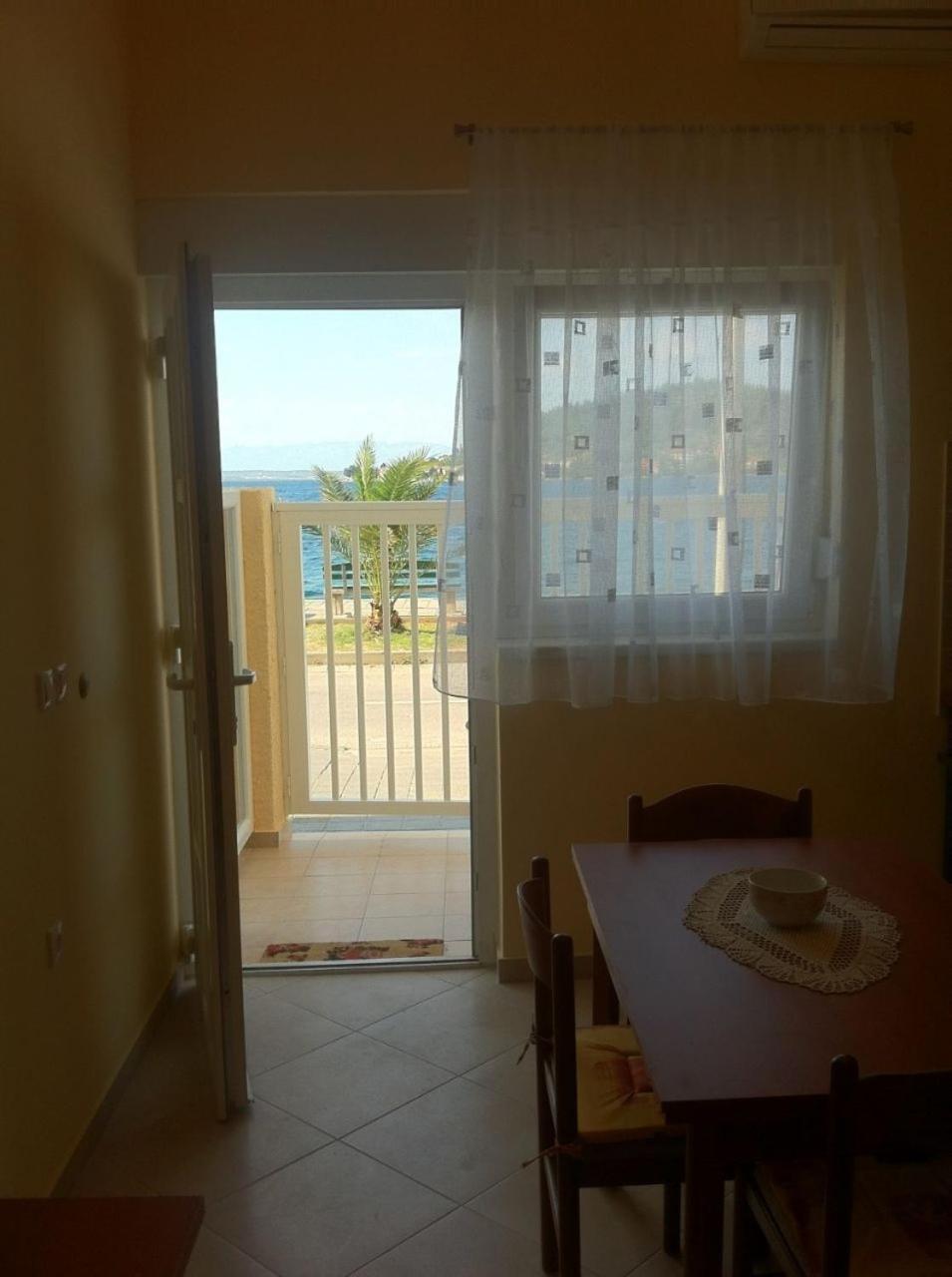 Apartments Kolt - 15M From Sea カリ エクステリア 写真
